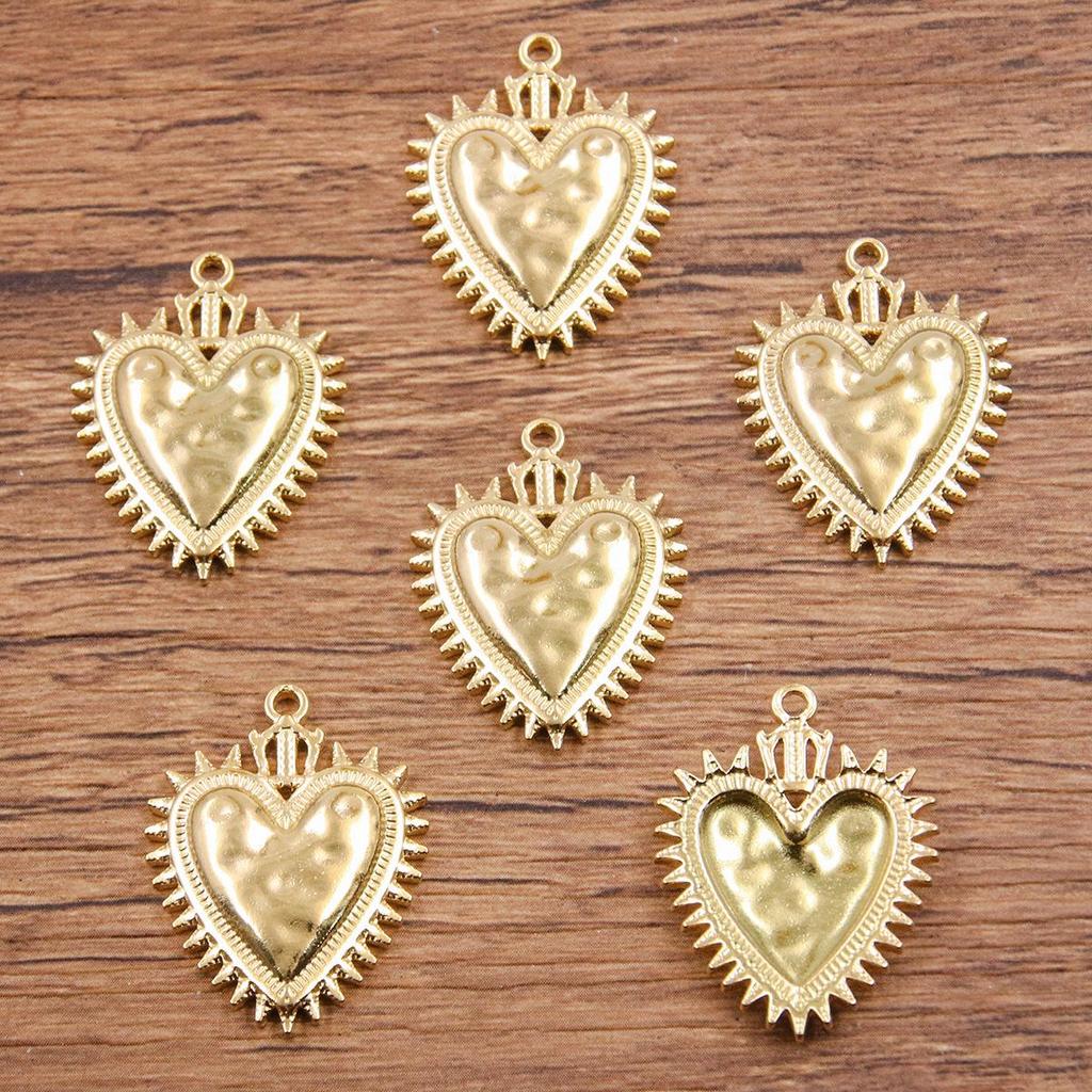 Gothic Heart Charms: Vacuum-Plated Stainless Steel Jewelry Accessories in 2 Colors and Multiple Styles for Halloween Pendants