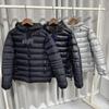 Ra La Klassische bestickte Polo-Pferd-Logo Kapuzen-Leichtbaumwolljacke