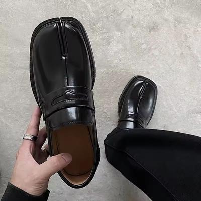 New Casual Women Men Casual Split Toe Flat Shoes Microfibric Designer Man Casual Shoes Lace-UP Male Shoes Man's Dress Shoes  45