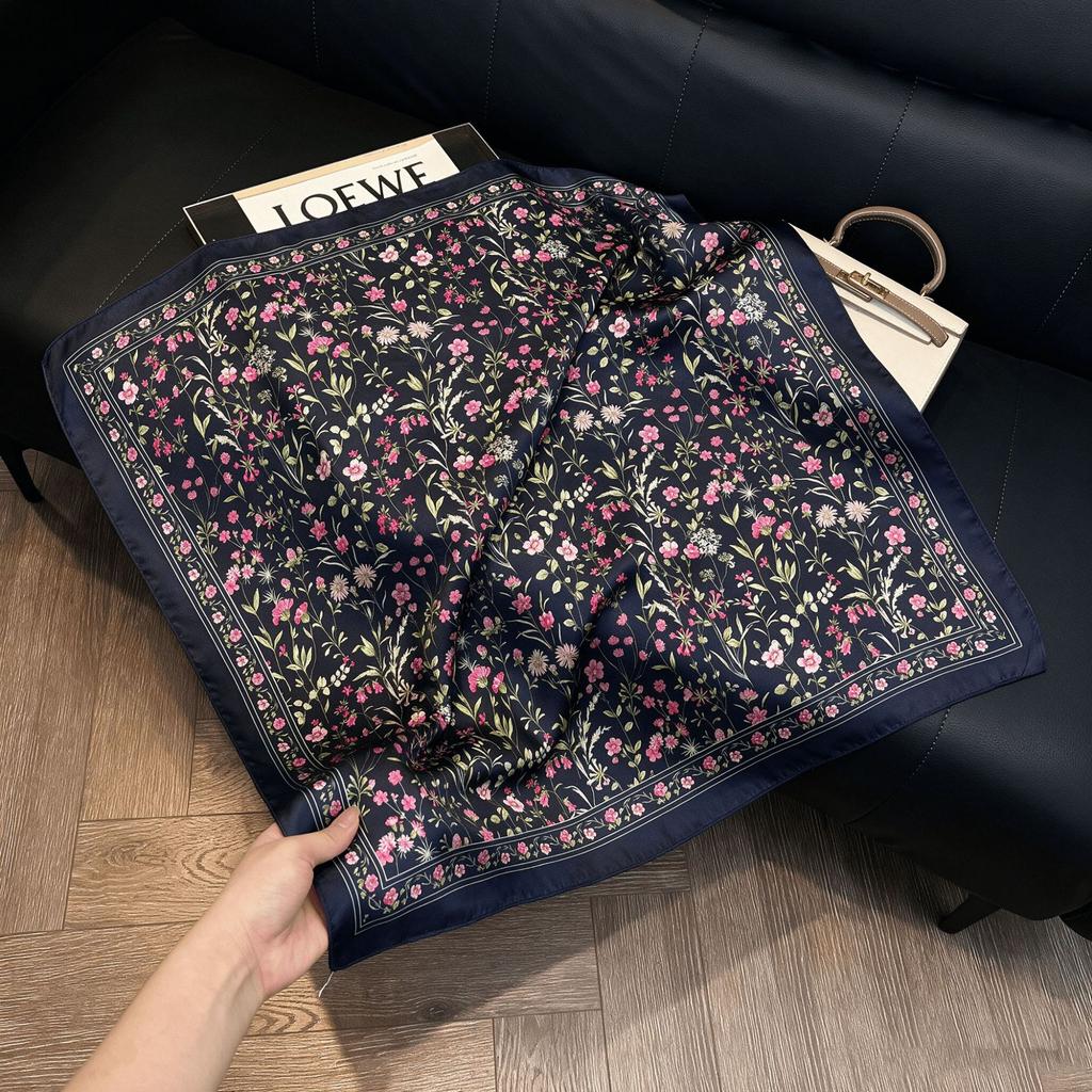 Lao Qian Feng Coffee Color Cashew Nut Silk Scarf Headscarf Versatile Neck Square Scarf Premium Sense Female Foreign Style Decorative Scarf Scarf