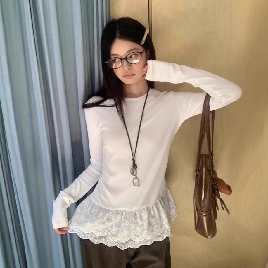 White Lace Floral Trim Long Sleeve Base Layer Top for Women - Autumn/Winter Korean Style Fashion New Arrival.