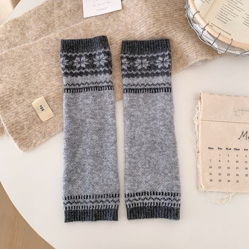 Retro Snowflake Pattern Knitted Leg Warmers Women Pile-up Socks Autumn and Winter Thicken Warm Fashion Versatile Foot Covers