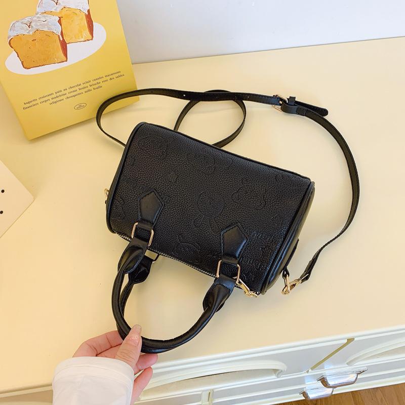 Portable cartoon embossed pillow bag spring and summer niche new fashion shoulder bag casual trendy oblique span women's bag