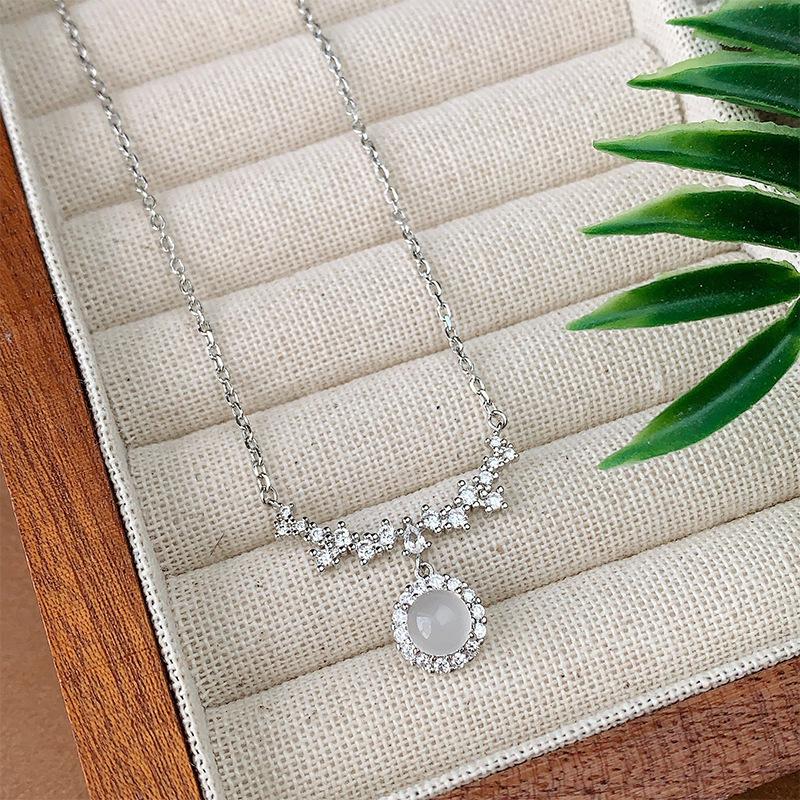 Titanium Steel Pendant Necklace Sparkling All-Over Sweet Versatile Spring Summer White Moonlight Fresh and Elegant Clavicle