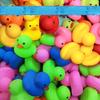50/100/150 Stuks Mini Rubberen Eend Meerkleurige Bad Eendjes Grootverkoop Drijvende Eend Speelgoed Voor Douche Verjaardagsfeestje Bedankjes Cadeau Klaslokaal
