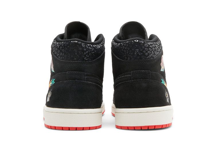 Air Jordan 1 Mid SE 'SiEMPRE Familia'