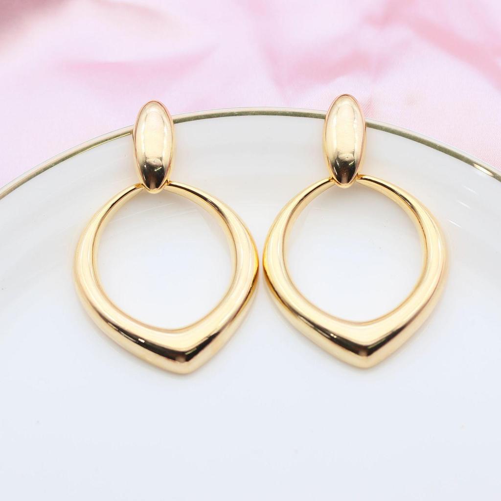 European & American Statement Teardrop Earrings, Versatile Simple Fashion with Large Smooth Surface