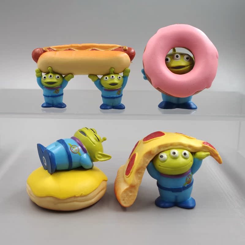 

4Pcs/Kit Animation Plaything Story Mini Polyvinyl Chloride Funny Action Figure Alien Popular Dogs Pizza Kawaii Miniature Diy Cake Decor Kids