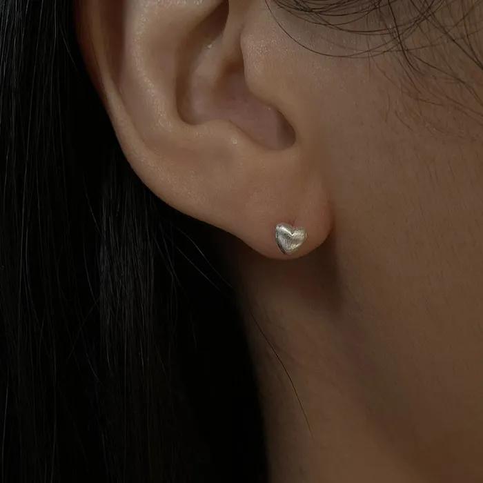 Matte Sensual Heart Stud Earrings