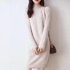 Damska sukienka dzianinowa w stylu koreańskim, dopasowana, 100% wełna - Półwysoki dekolt, pogrubiona na jesień/zimę