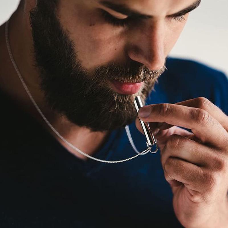 Minimalistisches Edelstahl-Atemhalskette zur Angstlinderung für Frauen - Achtsamkeits-Yoga & Dekompressionsschmuck.