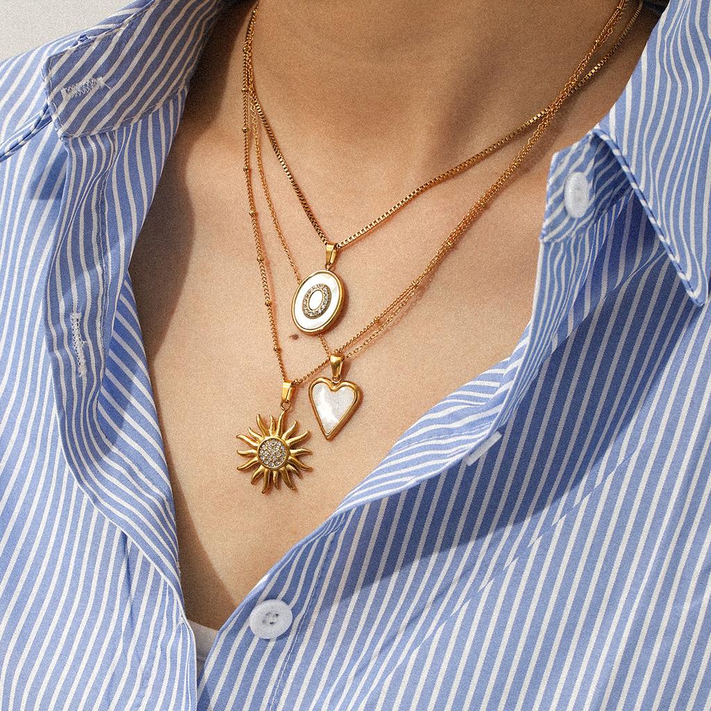Stainless Steel Sun Heart Pendant Necklace with Diamond Inlay, White Shell Titanium Steel Necklace, Light Luxury Niche Jewelry