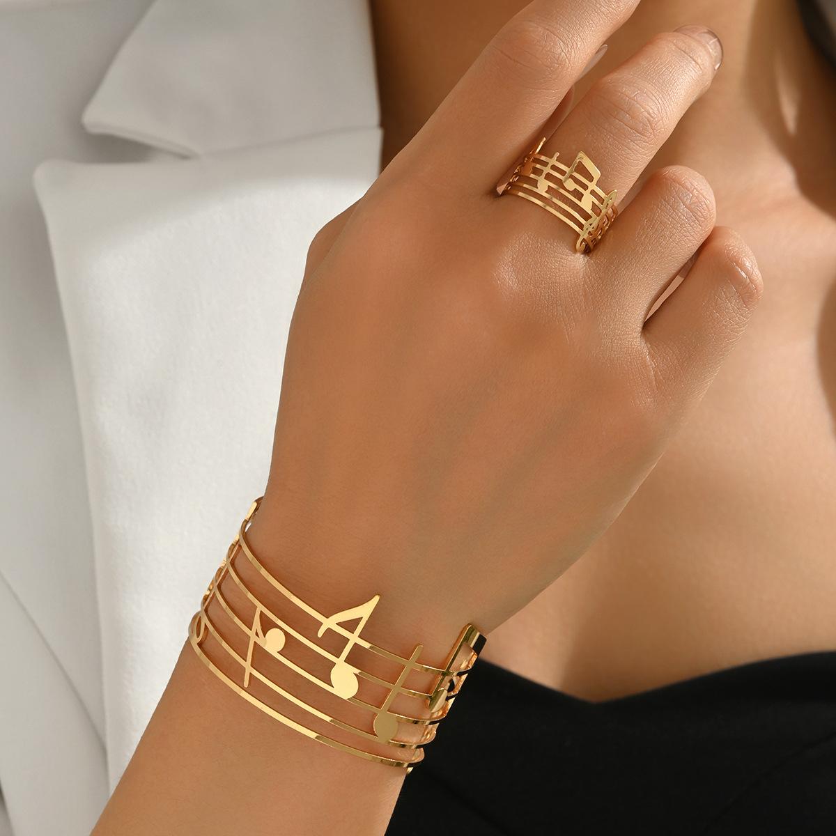 

Женский геометрический набор браслетов, универсальный металлический дизайн с музыкальной нотой, открытое кольцо, премиальный браслет для женщин