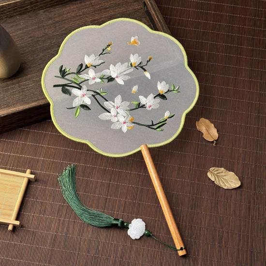 Double-Sided Suzhou Embroidery Round Fan: Ancient Hanfu Dance Accessory