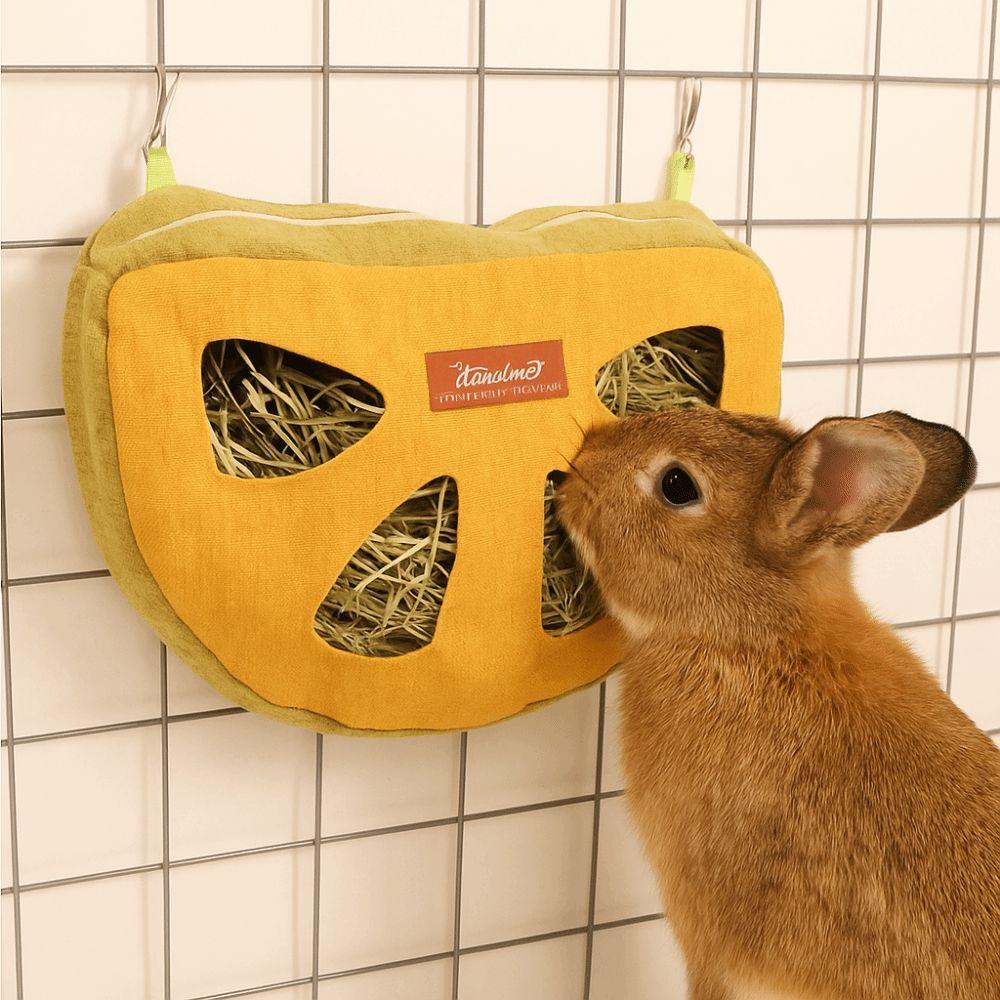 Waschbarer Heusack Futterspender Verschleißfest Kleintierfutterspender 4-Loch Fütterungstasche für Haustierkäfig