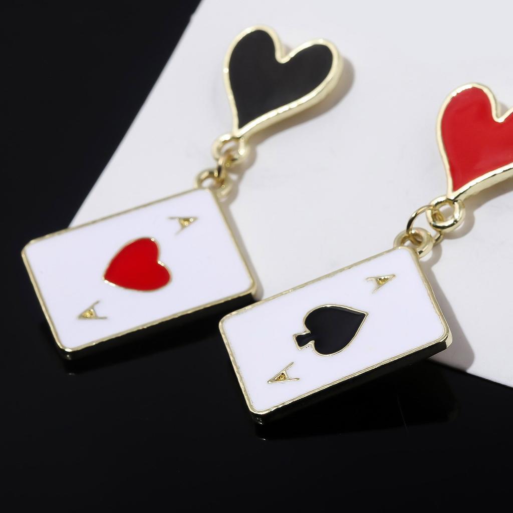 2 Pairs Fashionable Playing Card Earrings Trendy Asymmetric Poker Ear Pendants Handmade Accessories for Stylish Women