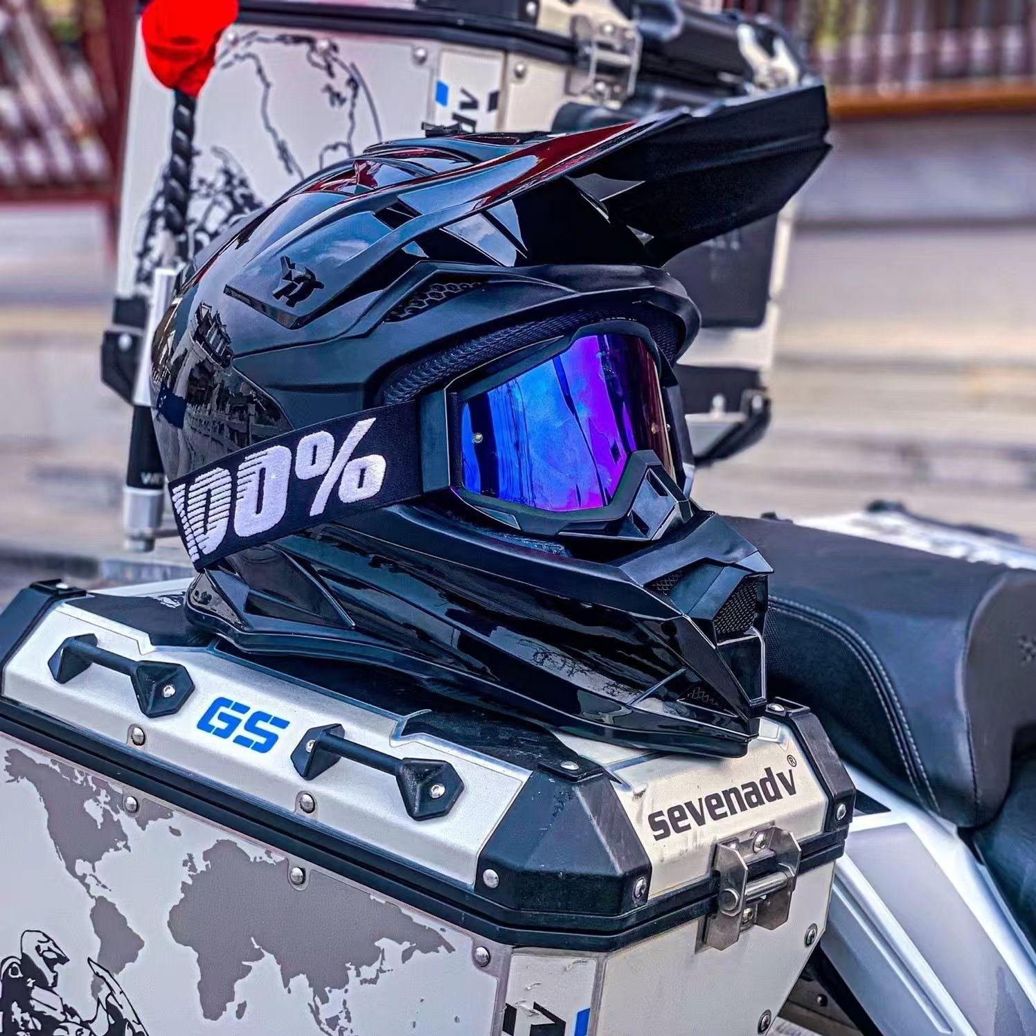

FiK Off-road electric motorcycle helmet for men and women KTM Racing rally helmet, mountain all-covering style, personalized, latest model for all Helmet size is too small