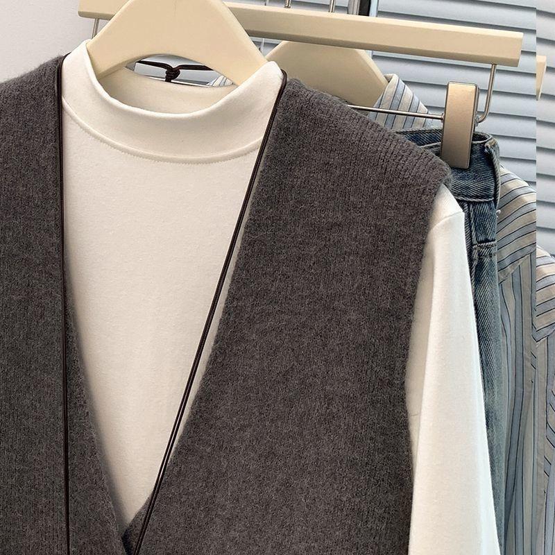 Women's Soft Knitted Vest Women Casual Button Deep V Neck Sleeveless Fall Cardigan Stylish Simple Tank Loose Knitwear Coats