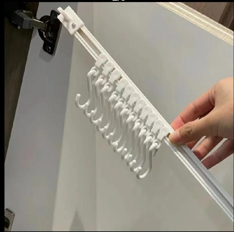 Nástěnný držák na kuchyňské špachtle bez vrtání s posuvnými háčky