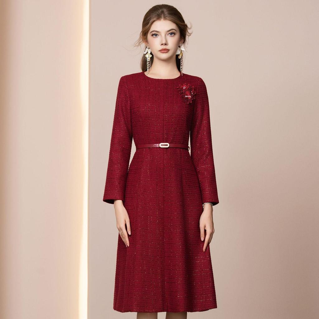 Elegant Wool A-line Inner Dress: Feminine, Waist-Cinching, Perfect Pairing with Coats, 2026 Spring Collection