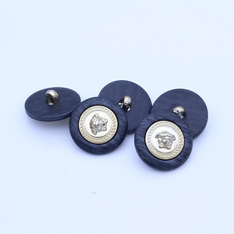 10Pcs Retro Luxurious Medusa Head Buttons Resin Metal Round Sewing Button Handsewn Buttons Coat Windbreaker Clothing Accessory