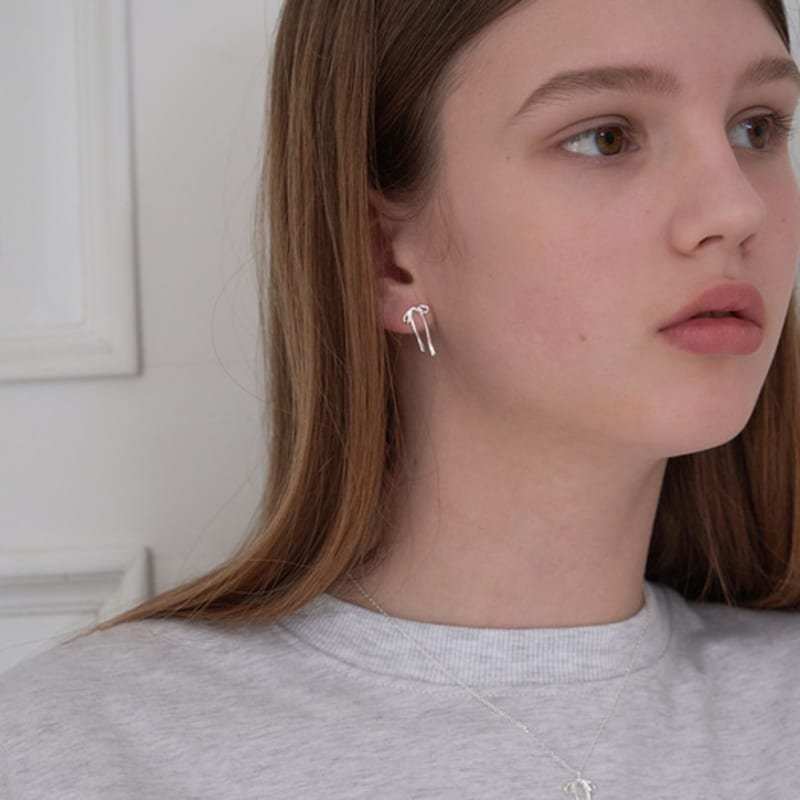 

OVT-U Silver 925 Minimal Ribbon Necklace Silver