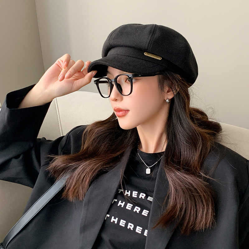 Pălărie Nouă pentru Femei Retro Versatilă cu Litere Pălărie Octogonală Iarnă Exterior Circumferință Cap Mare Arătând Fața Mică Beretă la Modă