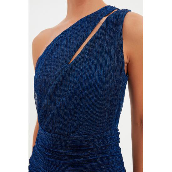 Tailliertes, gefüttertes, glitzerndes, elegantes Abendkleid