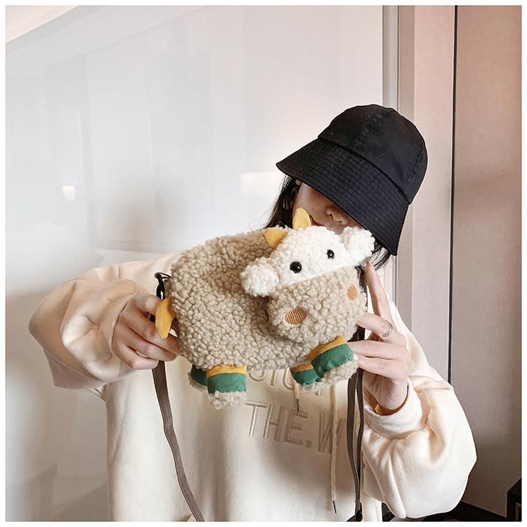 Cartoon Cute Cow Plush Shoulder Bag With Zipper Closure For Daily Use