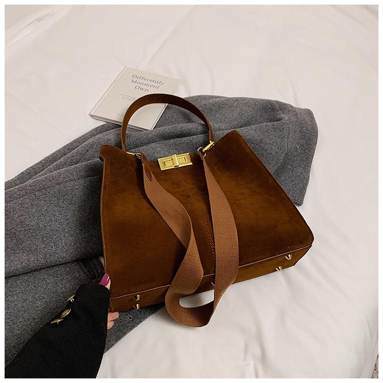 

Женская ретро матовая сумка через плечо - Коллекция Осень-Зима, Большая вместимость, Роскошная сумочка