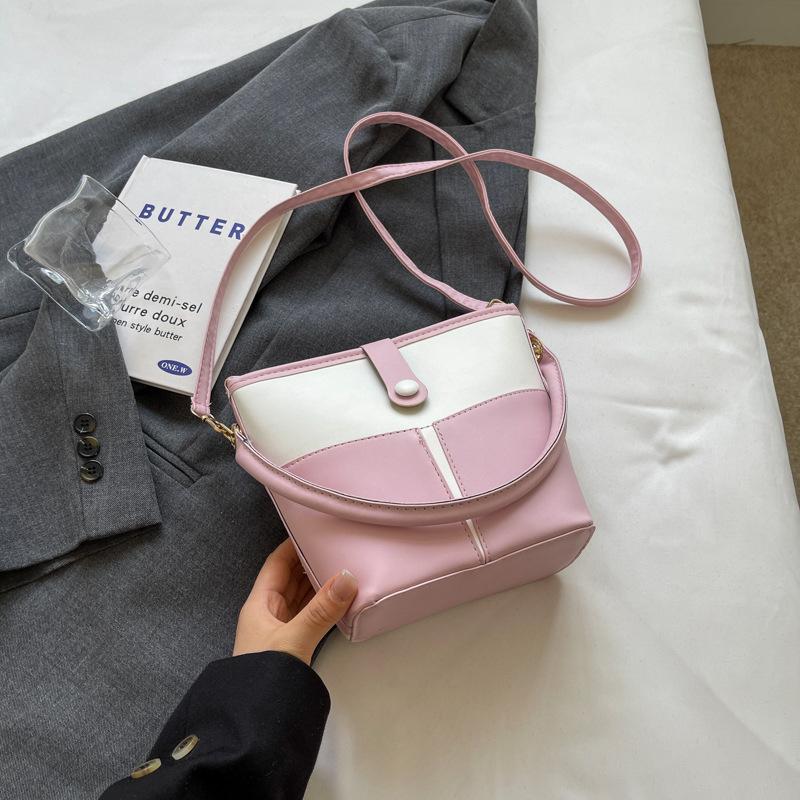 

Crossbody bag 2024 summer new fashion simple portable bucket bag casual retro large capacity foreign style shoulder bag рожевий