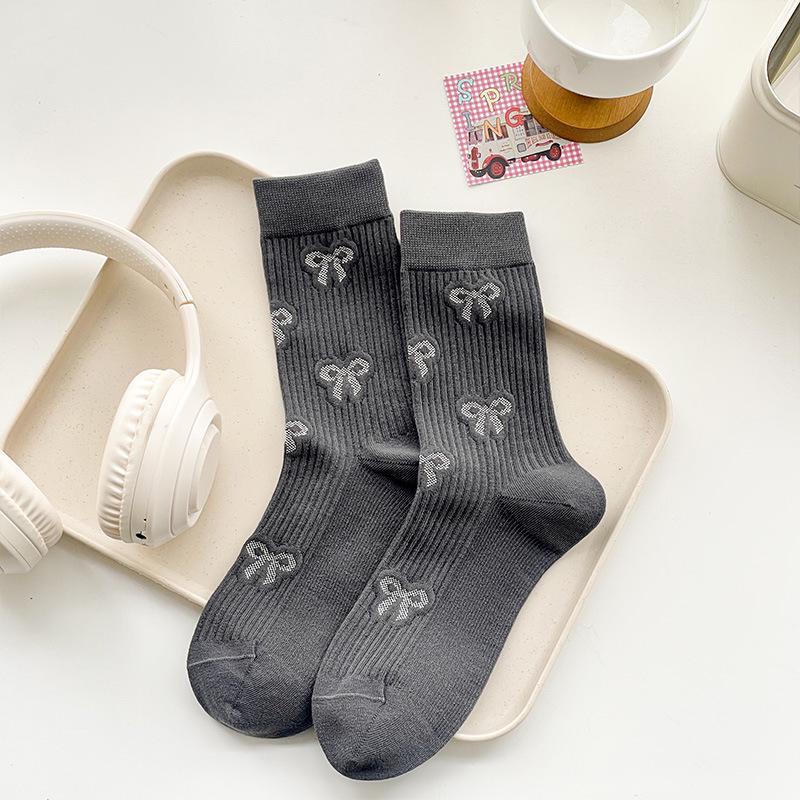 

Носки с бантами Женские 2025 Новые в корейском стиле Сборчатые Носки из гребенного хлопка средней длины и гольфы One Size темно-серого