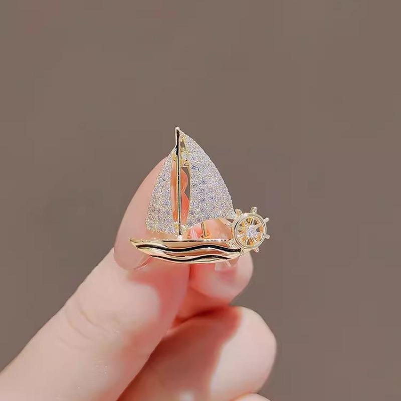 Small Sailboat Brooch, Badge, Smooth Sailing Pin, Anti-glare Clasp, Suit Corsage Accessory