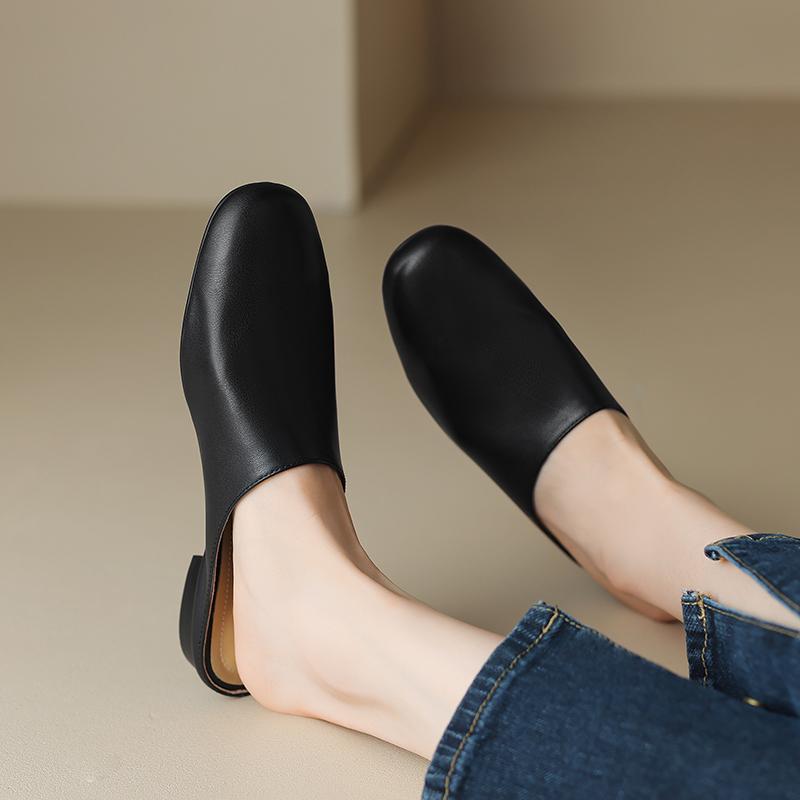 Fashion 2025 New Summer Women Mules Genuine Leather Shoes for Women Cover Toe Low-heel Slippers Round Toe Slingback Designer Sandals