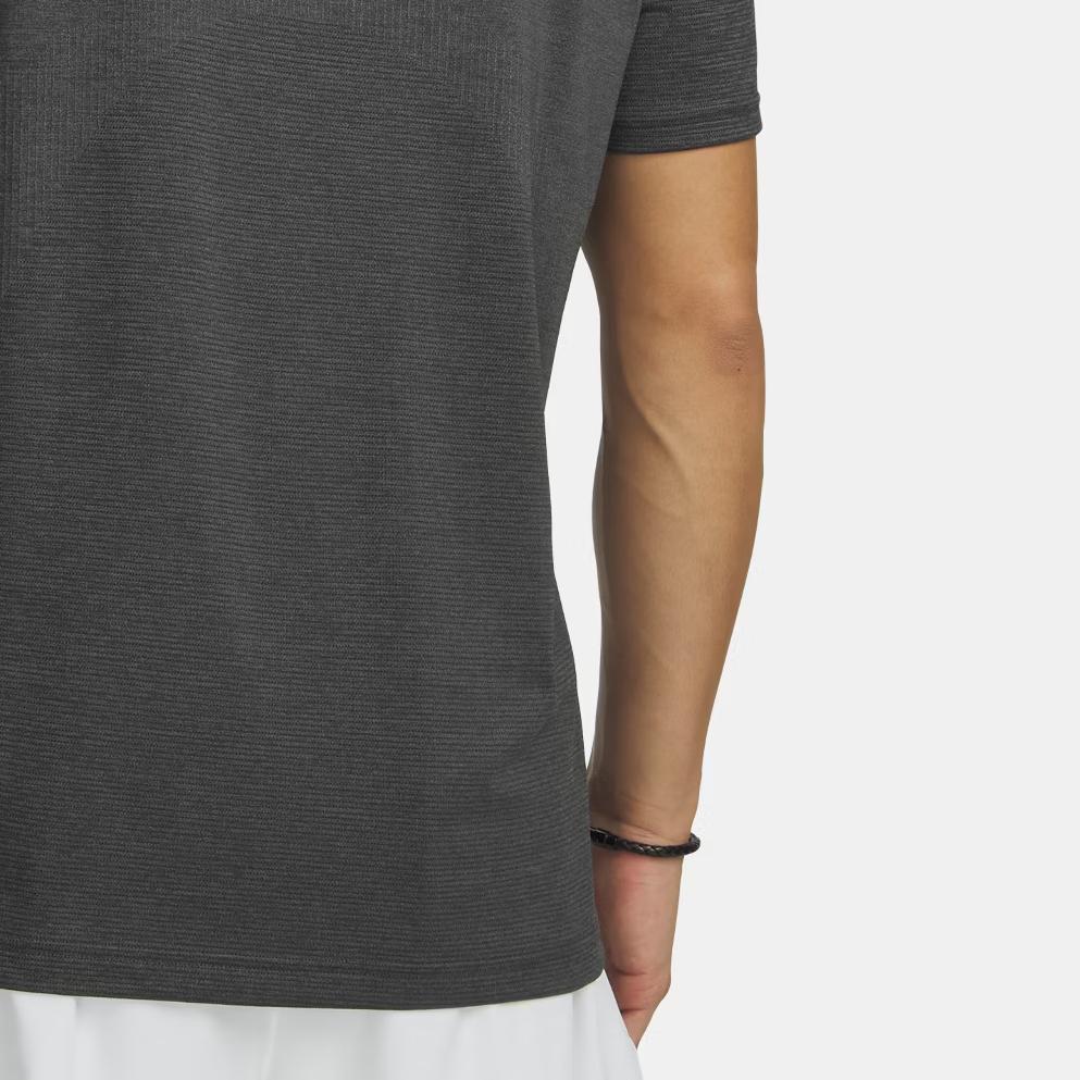 Under Armour T Shirts Men's Ultimate Black Crew Neck 6010591-009
