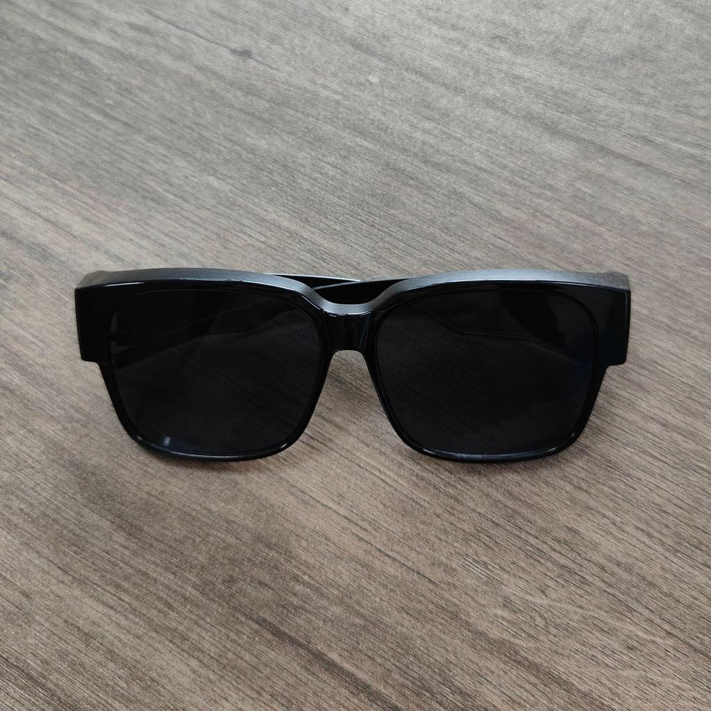 G-Family Gradient Blush Multi-Color Sunglasses with Vertical Rice Nail Design