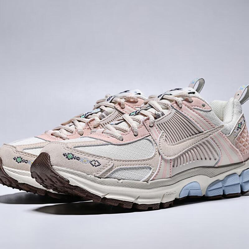 Nike Women's V2K RUN Casual Shoes