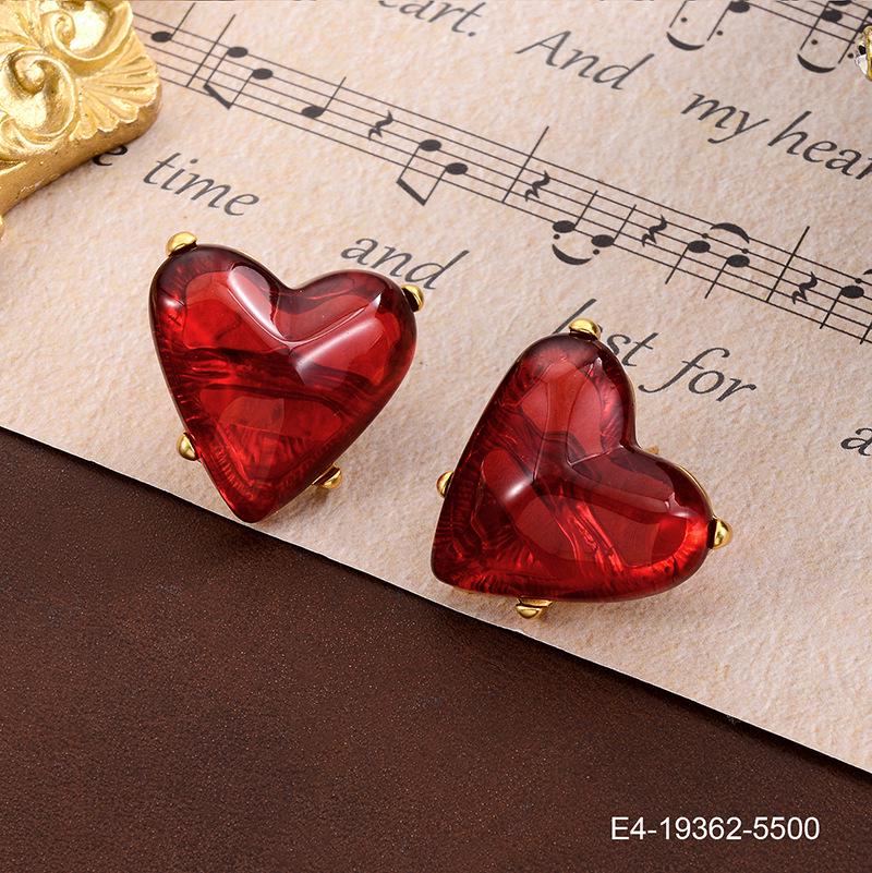 

Винтажные серьги-пусеты в форме сердца из серебра 925 пробы: 2024 Высококлассная, универсальная мода для женщин 18K