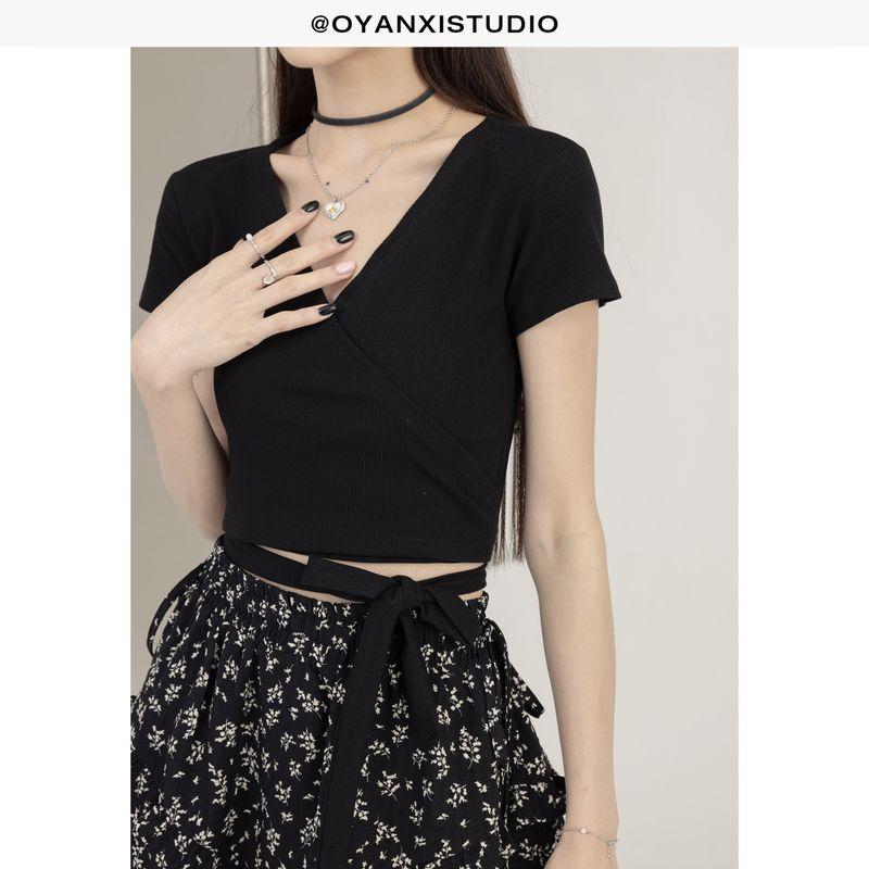 

Оуян Си V-образный вырез однотонный универсальный облегающий базовый топ Black(T-Shirt-In Stock) XS