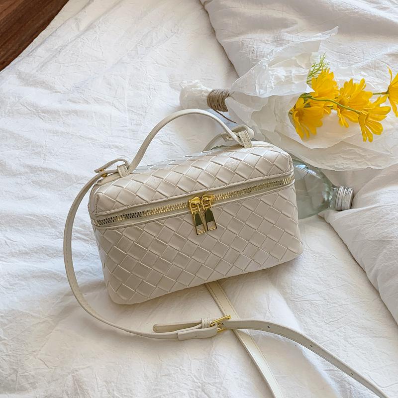 2025 Сумка кроссбоди высокого класса, тканая с ромбовидным узором белый