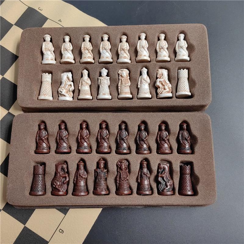 Chess Board Antique Chess Small Resin 28Cm/11Inch Qing Dynasty Chess Three Dimensional Character Design Entertainment Game