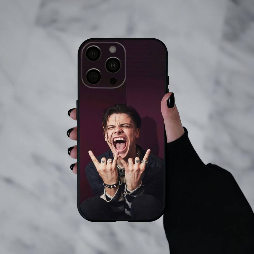 Coole Y-Yungblud Musik Sänger Handyhülle Für iPhone 17pro, 16,15,14,13,12,11 X XR Plus,Andere Weiche Schwarze Hülle