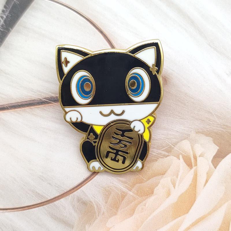 Enamel Brooch: Female Shen Tales 50 Million Taels Beckoning Cat Anime Badge - Cute Accessory