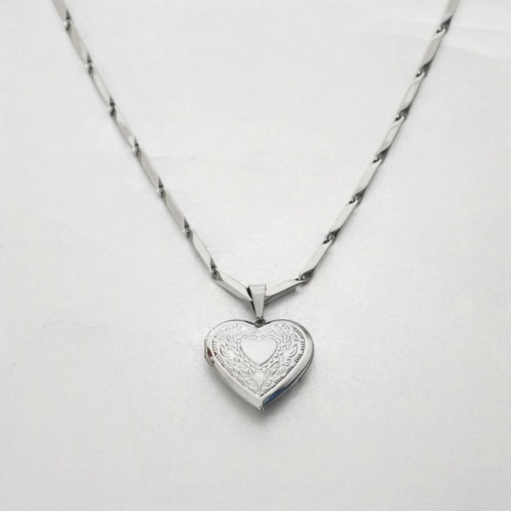 Romantischer Herz-Medaillon-Anhänger zum Öffnen Weiblich Silberfarben Edelstahl Foto-Rahmen Charm Halskette für Frauen Männer Schmuck Geschenk