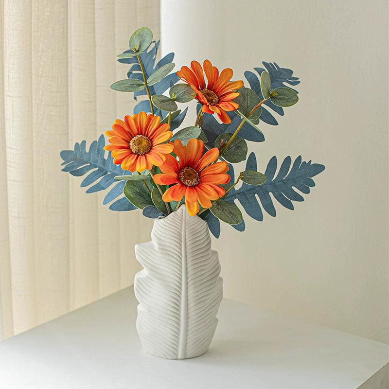 Modern Decorative White Flower Bottle Delicate Anti-fall Minimalist Plastic Vase Handicraft Flowers Container Ornament Office