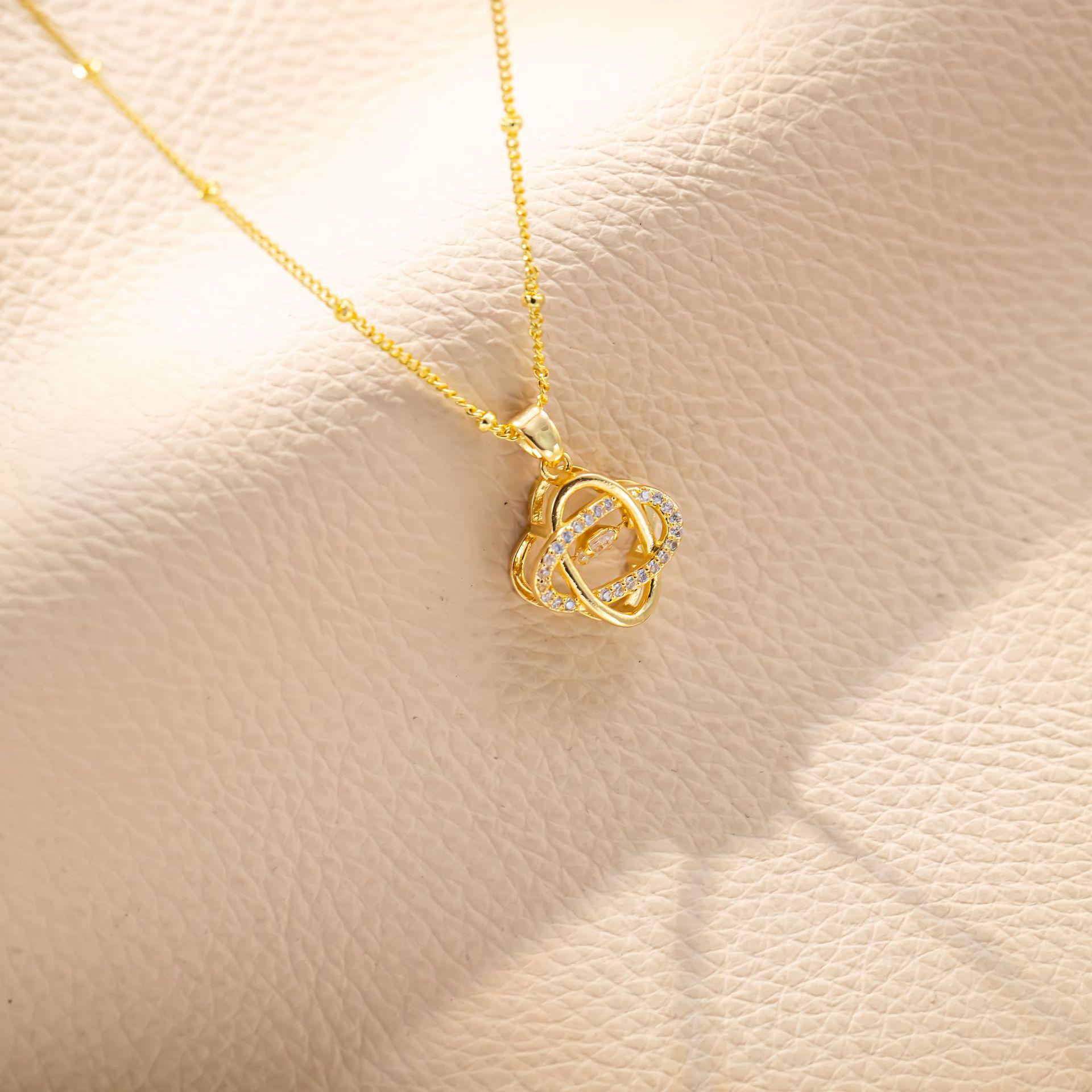 Korean Style Flower Zircon Pendant Necklace in Titanium Steel - Trendy Fashionable Collarbone Chain