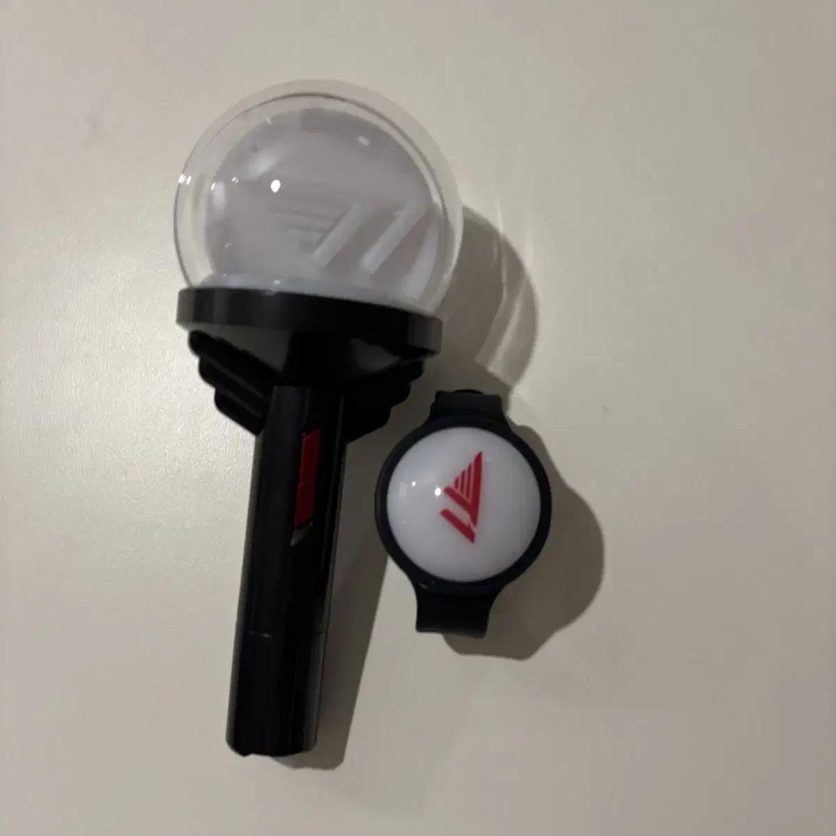 

T1 T1 Official Lightstick + Cheering Bracelets Bulk