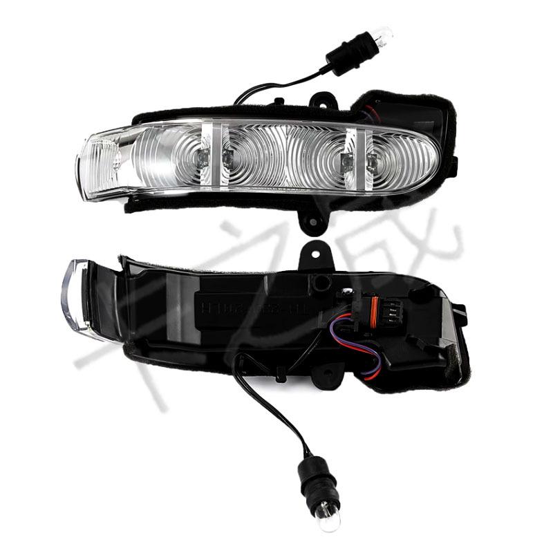 Mercedes-Benz Klasa E W203 Kierunkowskaz w Lusterku Bocznym 2038201321/2038201421