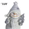 Winter Atmosphere Table Decor 2Pcs Christmas Snowman Figurine, Cute Tabletop Decor, Resin Snow Statue with Gift for Friends Knit Hat Scarf Home Mantel