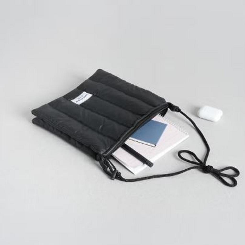 Daiso Polstrovaná crossbody taška - Černá